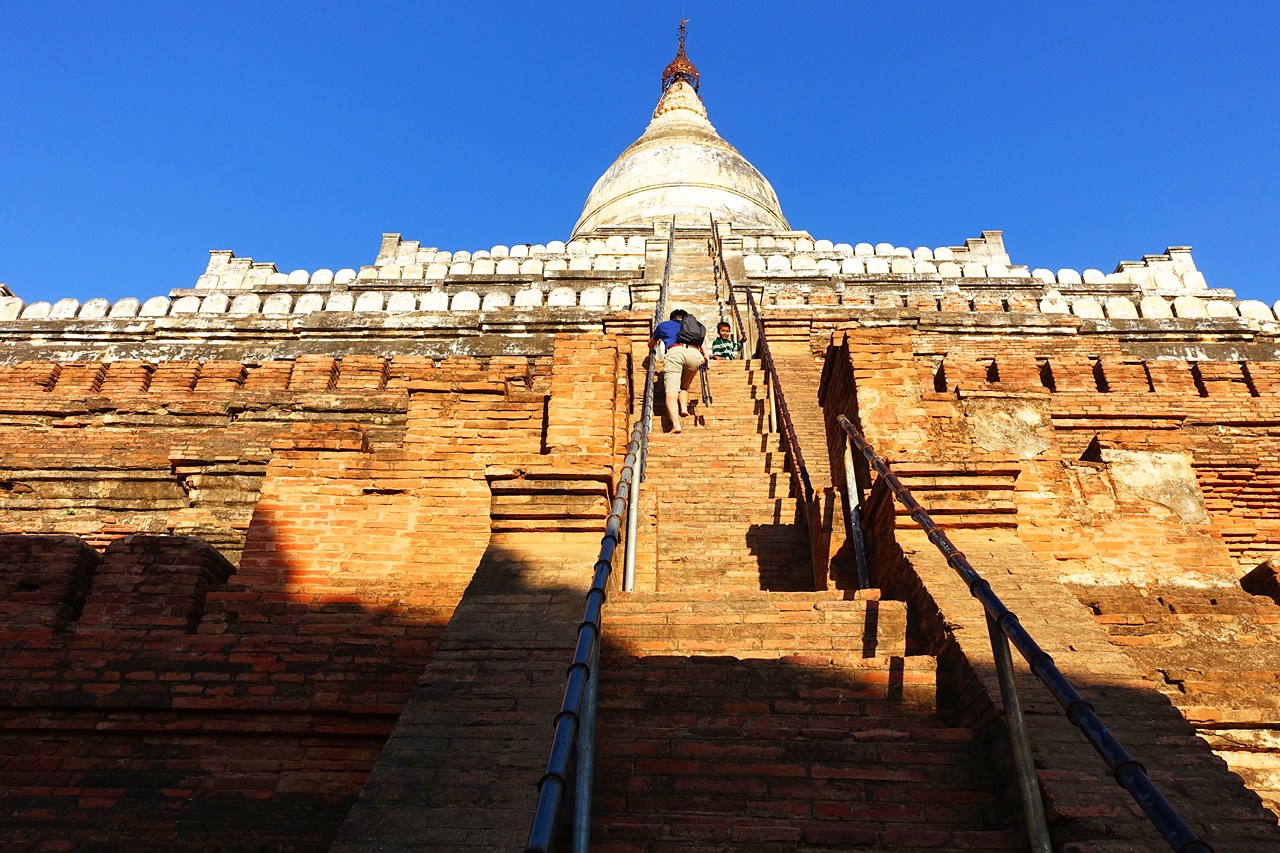 Shwesandaw pagoda