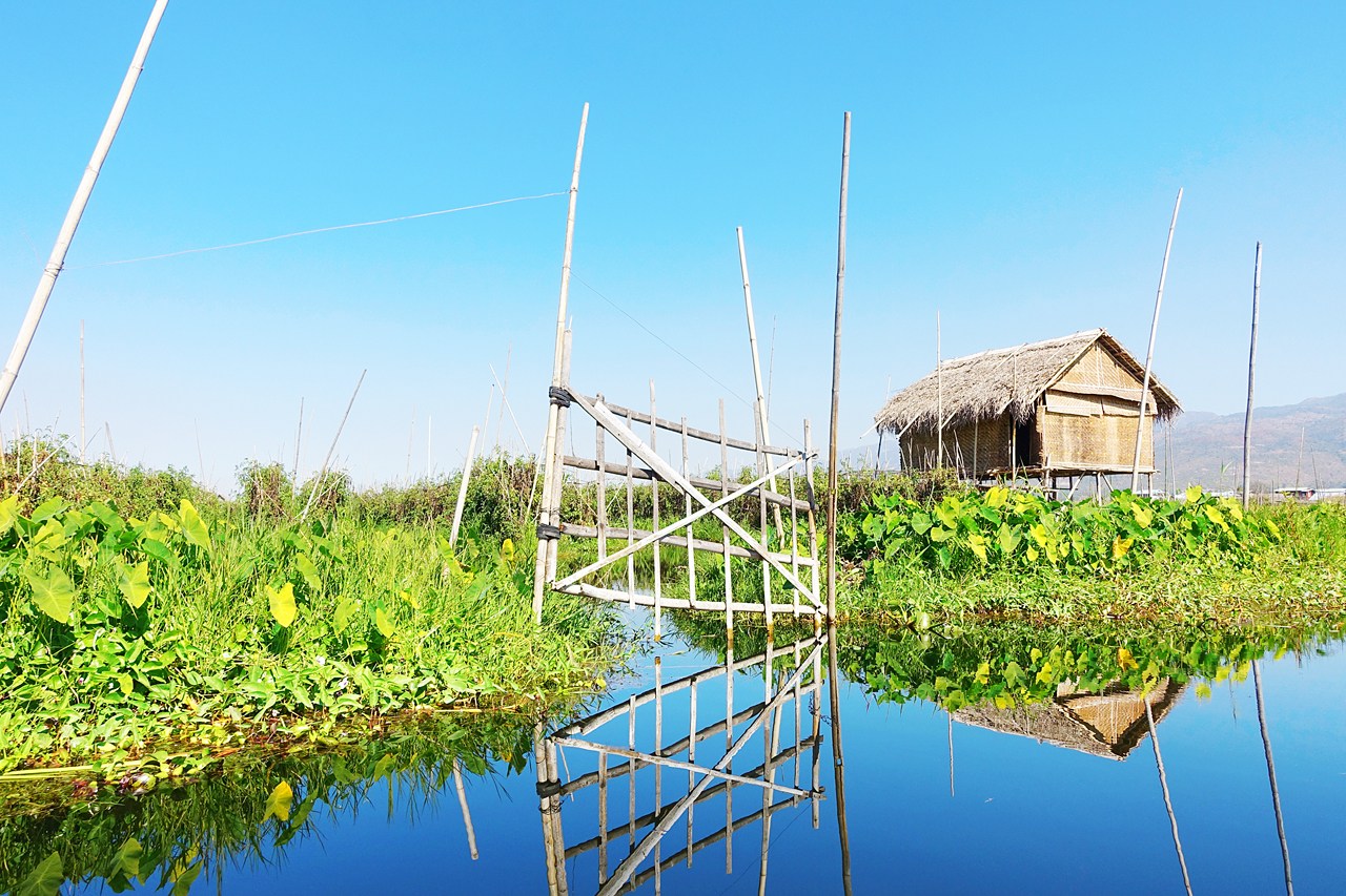 Gate to the floating garden