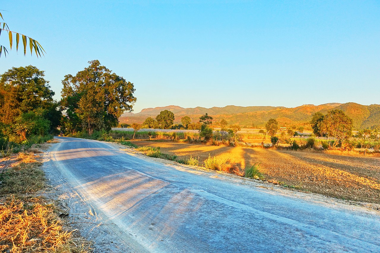 Cycling from Maing Thauk back to Nyaung Shwe