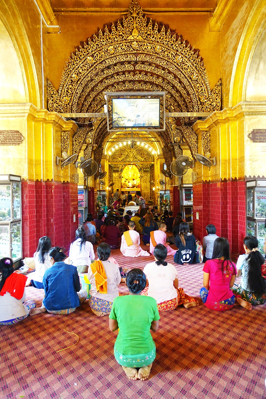 Mahamuni pagoda