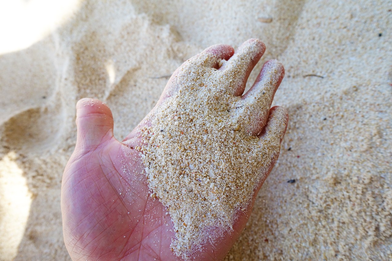 Coarse sand of Puka Beach