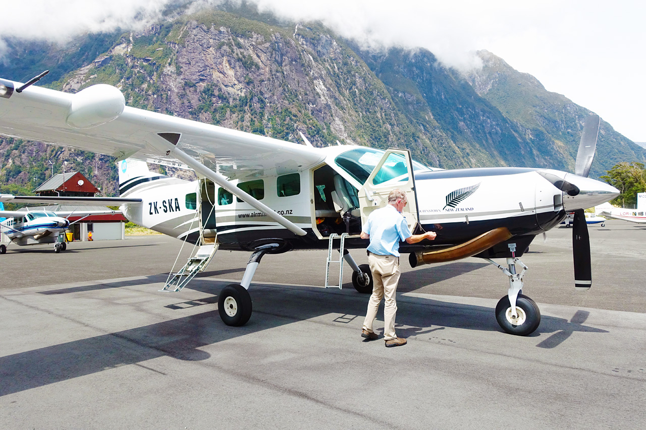 Landing at Milford Sound airport