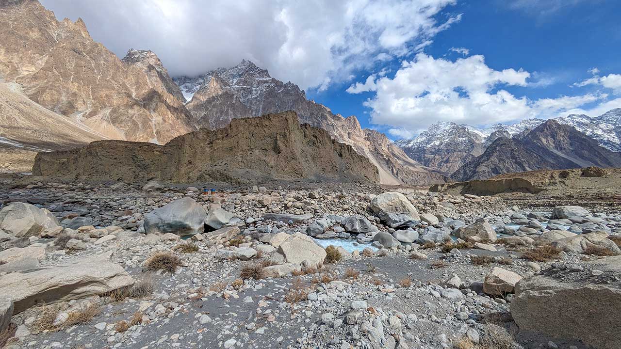 Rainbow Bridge, Passu
