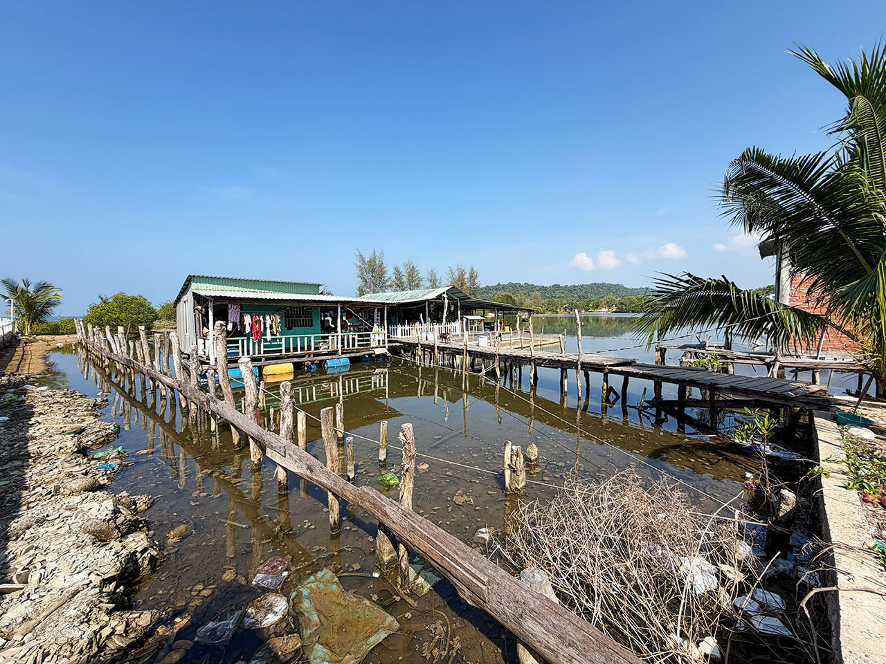 Cua Can Fishing Village