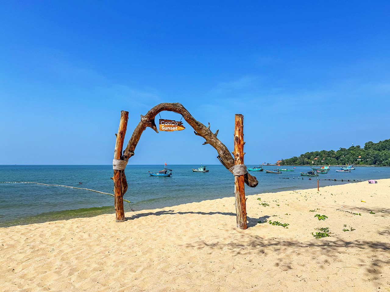 Cua Can Beach