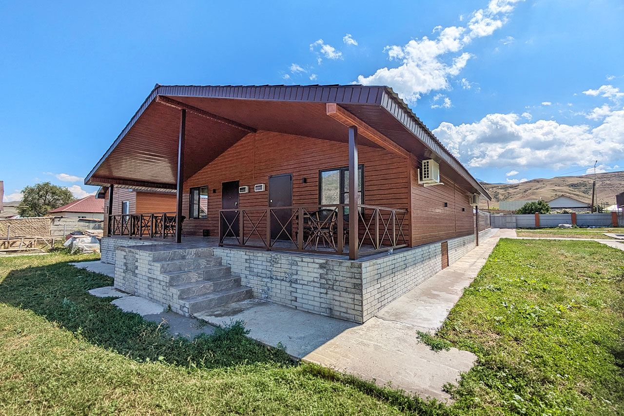 Accomodation in Saty Village