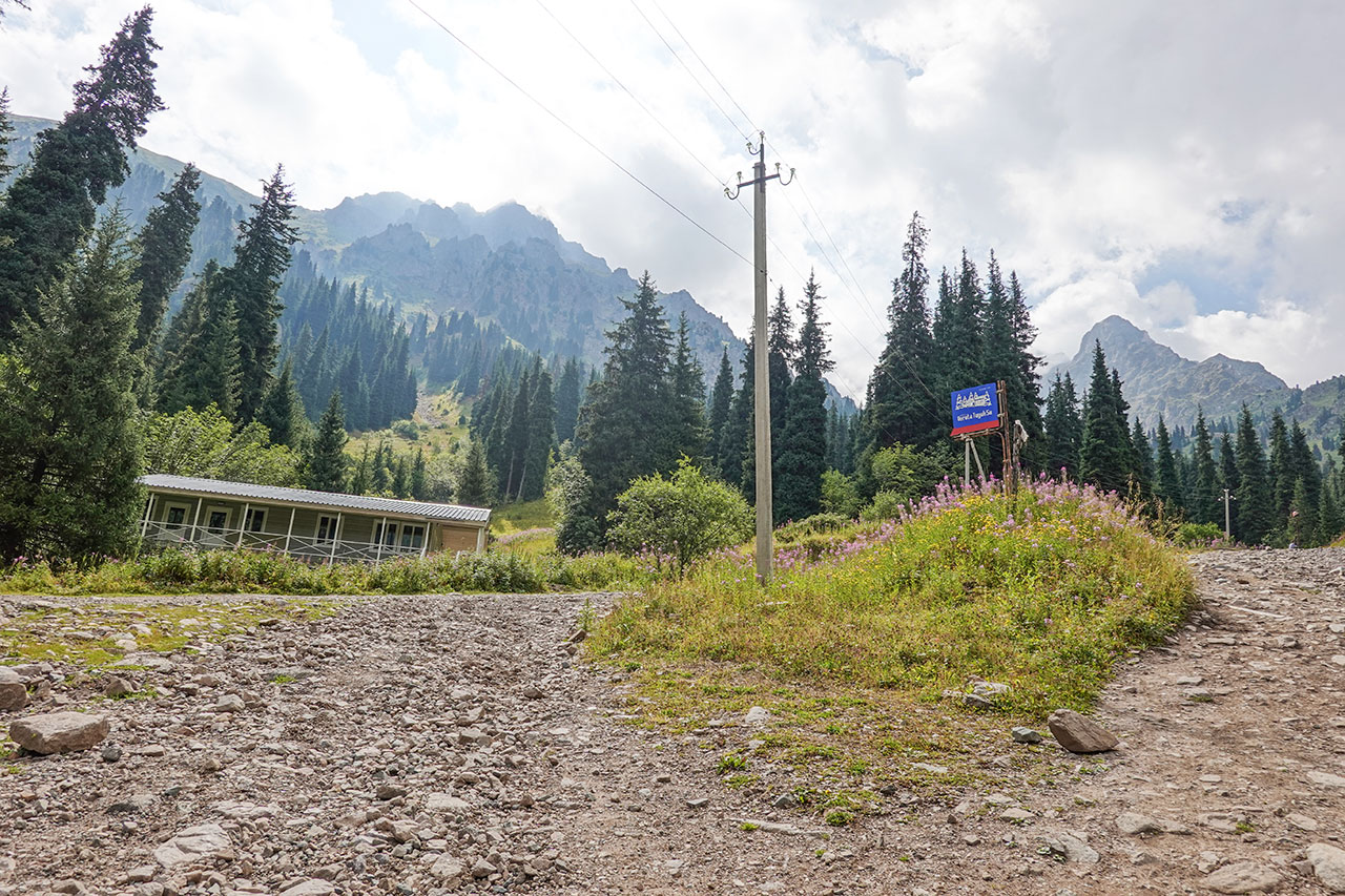 Hike to Manshuk Mametova Lake